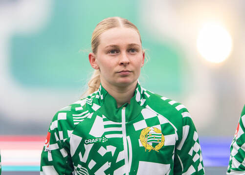 Hammarbys Emilie Joramo innan fotbollsmatchen i Svenska