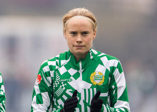Hammarbys Julie Blakstad innan fotbollsmatchen i Svenska