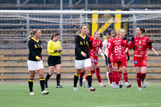 AIKs Jennie Nordin deppar