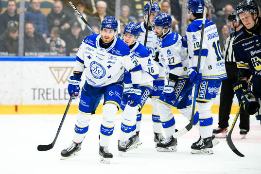 Leksands Peter Cehlarik jublar