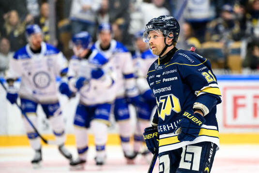 HV71s Mattias Tedenby deppar