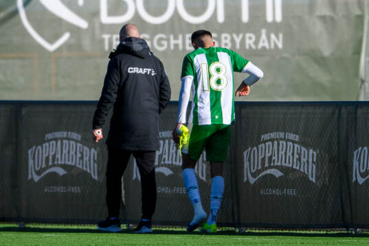 Hammarbys Montader Madjed har ont