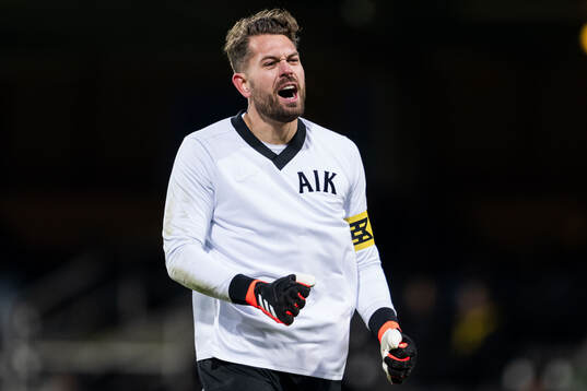 AIKs målvakt Kristoffer Nordfeldt jublar