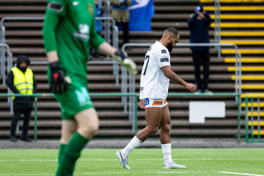 Halmstads Phil Ofosu-Ayeh deppar