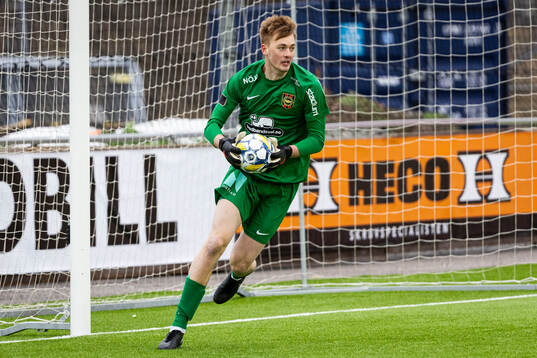 Brommapojkarnas målvakt Lucas Bergström