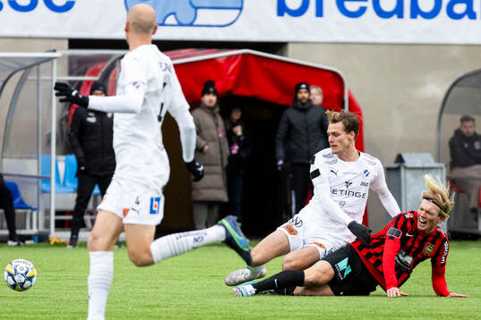 Brommapojkarnas Alexander Jensen och Halmstads Villiam