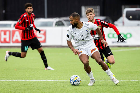 Halmstads Phil Ofosu-Ayeh