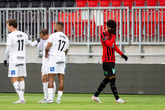 Brommapojkarnas Paya Pichkah tilldelas rött kort och
