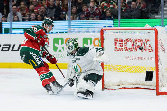 Frölundas Mikael Ruohomaa och Färjestads målvakt Maxime