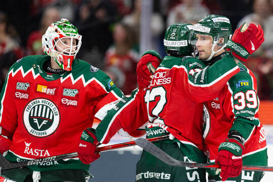Frölundas målvakt Lars Johansson, Max Friberg  och Mikael