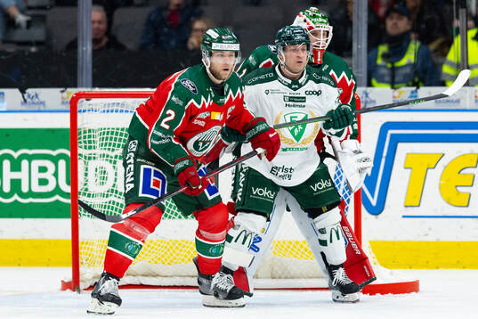 Frölundas Christian Folin och målvakt Lars Johansson mot