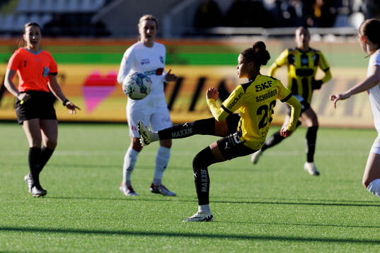 Häckens Felicia Schröder