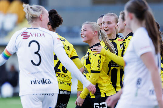 Bläddra bland fler bilder av Fotboll, Svenska Cupen, Häcken - Växjö DFF
