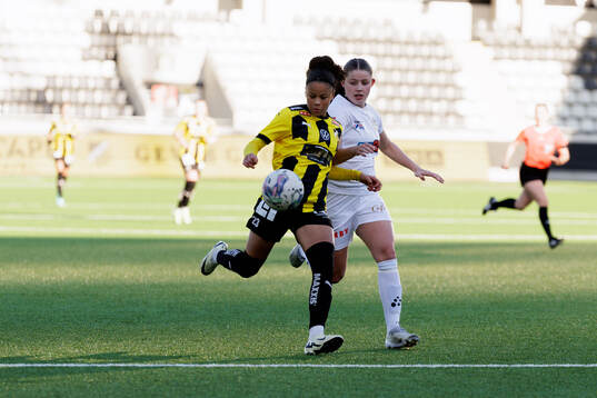 Häckens Felicia Schröder
