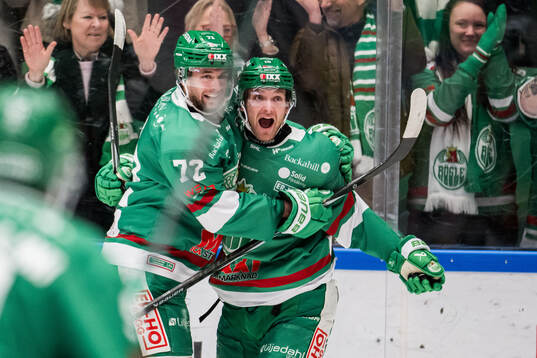 Rögles Daniel Zaar och Simon Ryfors jublar