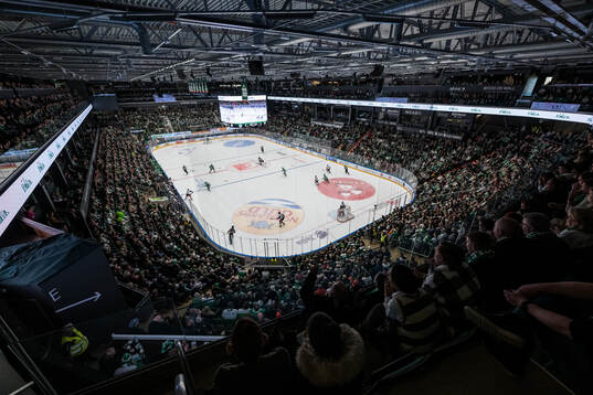 Vy över ett fullsatt Catena Arena