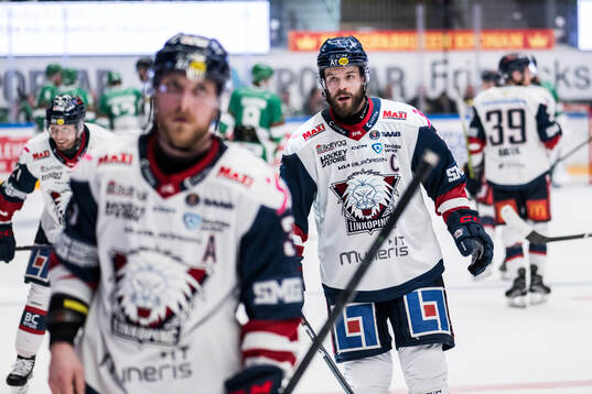 Linköpings Oscar Fantenberg deppar