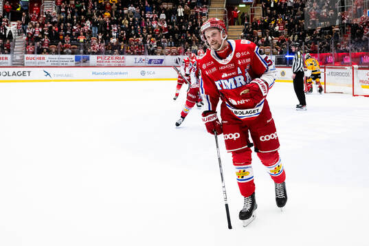 Timrås Jonathan Dahlén jublar