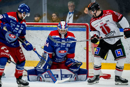 Oskarshamns målvakt Marek Langhamer och Örebros Melvin