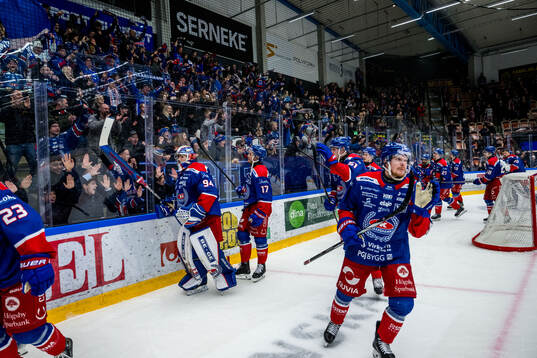 Oskarshamn spelare jublar
