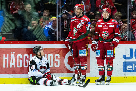 Malmö Redhawks Lauri Pajuniemi med MoDos Josh Dickinson