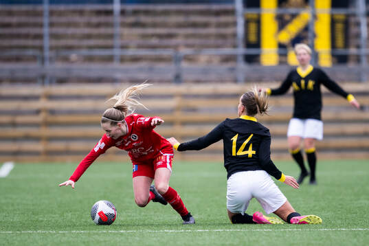 Örebros Beatrice Gärds och AIKs Adelisa Grabus