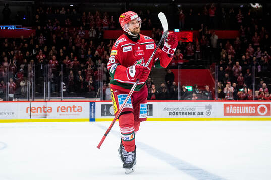MoDos Emil Wahlberg jublar