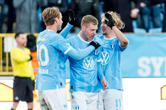 Malmö FFs Sebastian Vinther Jørgensen jublar med Erik