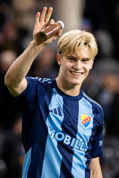 Djurgårdens Lucas Bergvall tackar publiken