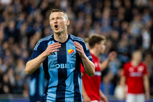 Djurgårdens Piotr Johansson deppar