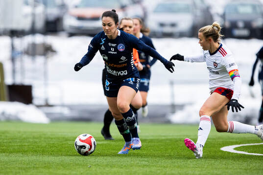 Linköpings Michelle De Jongh och FC Rosengårds Jessica Wik