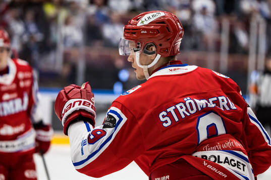 Timrås Didrik Strömberg jublar