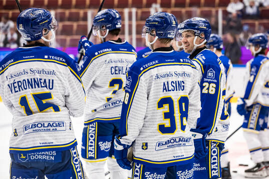 Leksands spelarna innan ishockeymatchen i SHL mellan