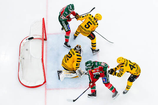 Frölundas Noah Hasa styr in 4-1 i mål bakom Skellefteås