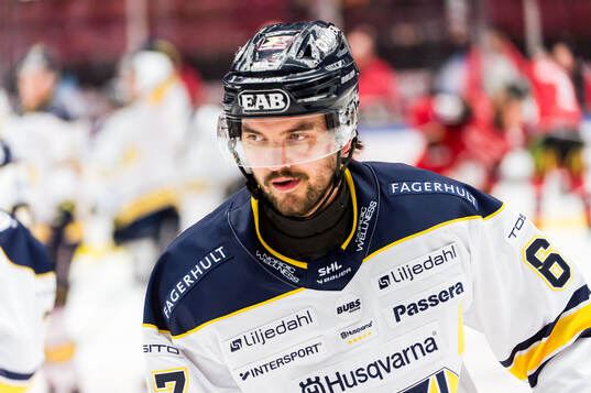 HV71s Oliwer Kaski