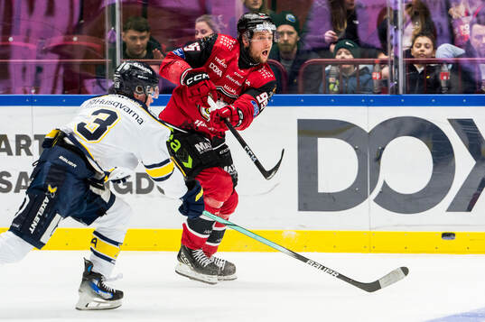 Malmö Redhawks Carl Persson och HV71s Hampus Sandahl