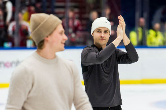 Malmö Redhawks Lauri Pajuniemi och Janne Kuokkanen jublar