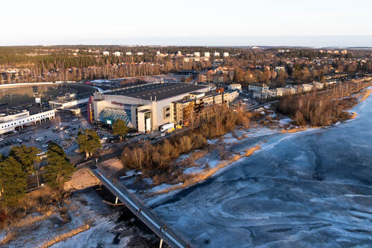 Flygbild över Löfbergs Arena