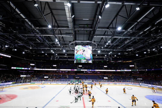 Färjestads och Luleås på is