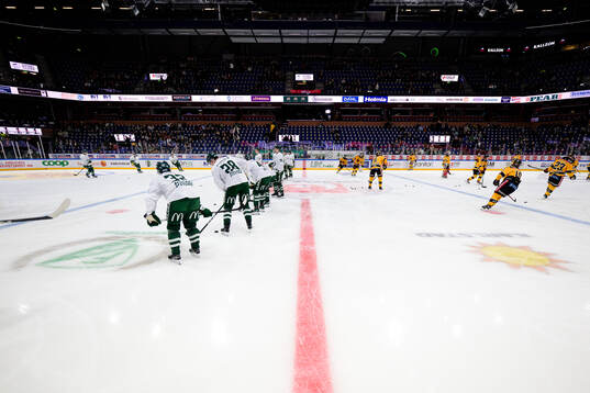 Färjestads och Luleås på is
