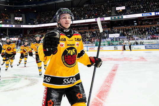 Luleås Olli Nikupeteri jublar
