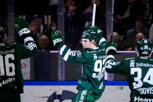 Färjestads Liam Öhgren jublar
