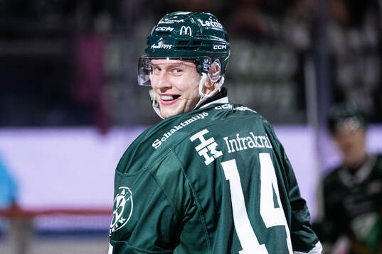 Färjestads Victor Ejdsell jublar