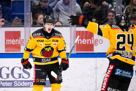 Luleås Jesper Sellgren jublar