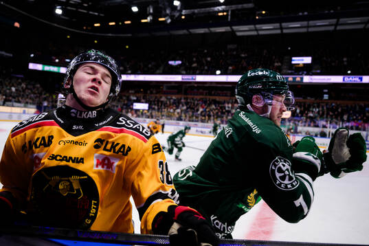 Luleås Olli Nikupeteri och Färjestads Axel Bergkvist