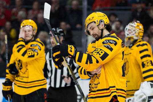 Skellefteås Dylan Sikura deppar