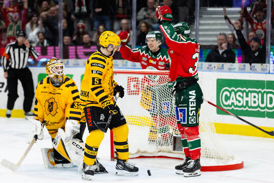 Frölundas Noah Hasa jublar
