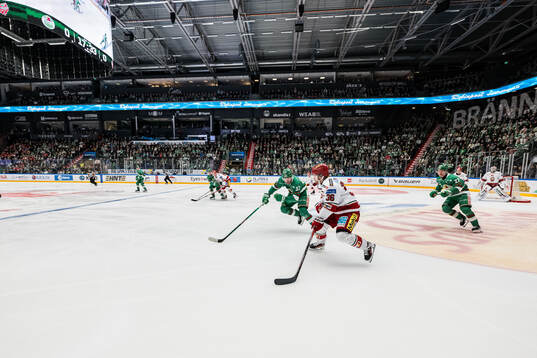 Rögles Albin Sundsvik och MoDos Sebastian Ohlsson