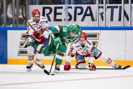 MoDos Pontus Näsén och Adam Pettersson mot Rögles Anton