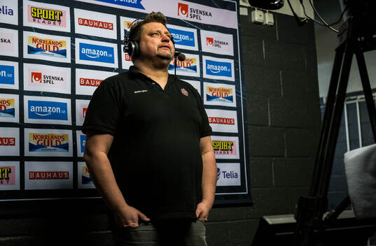 MoDos tränare Mattias Karlin